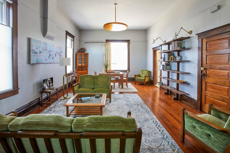 6 Linden Studio living room